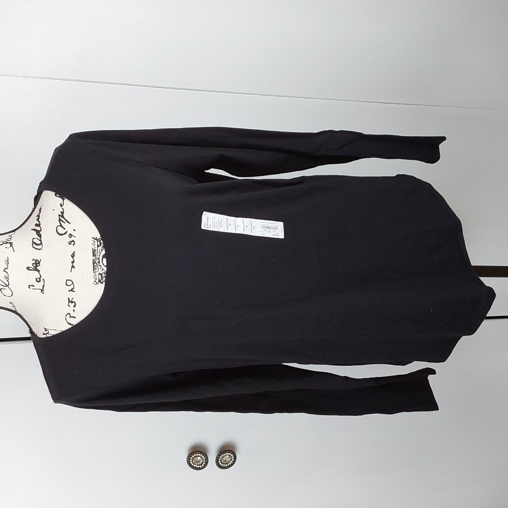 Sonoma- Womens Black scoop neck Longsleeve Top Layering, Neutral Sz.Medium